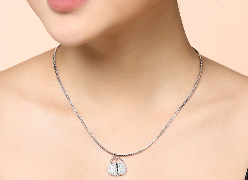 D&acirc;y chuyền bạc sẽ gi&uacute;p bạn trở n&ecirc;n thu h&uacute;t hơn